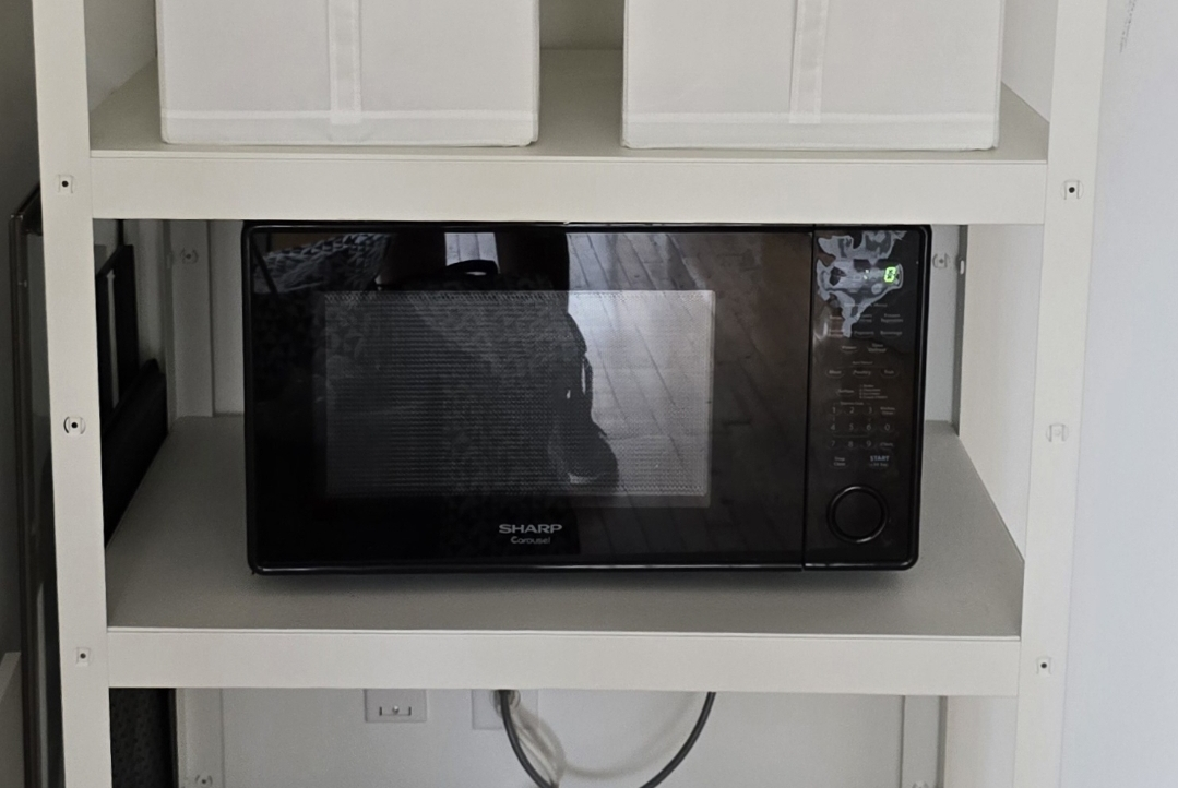 Sharp Carousel Microwave thumbnail