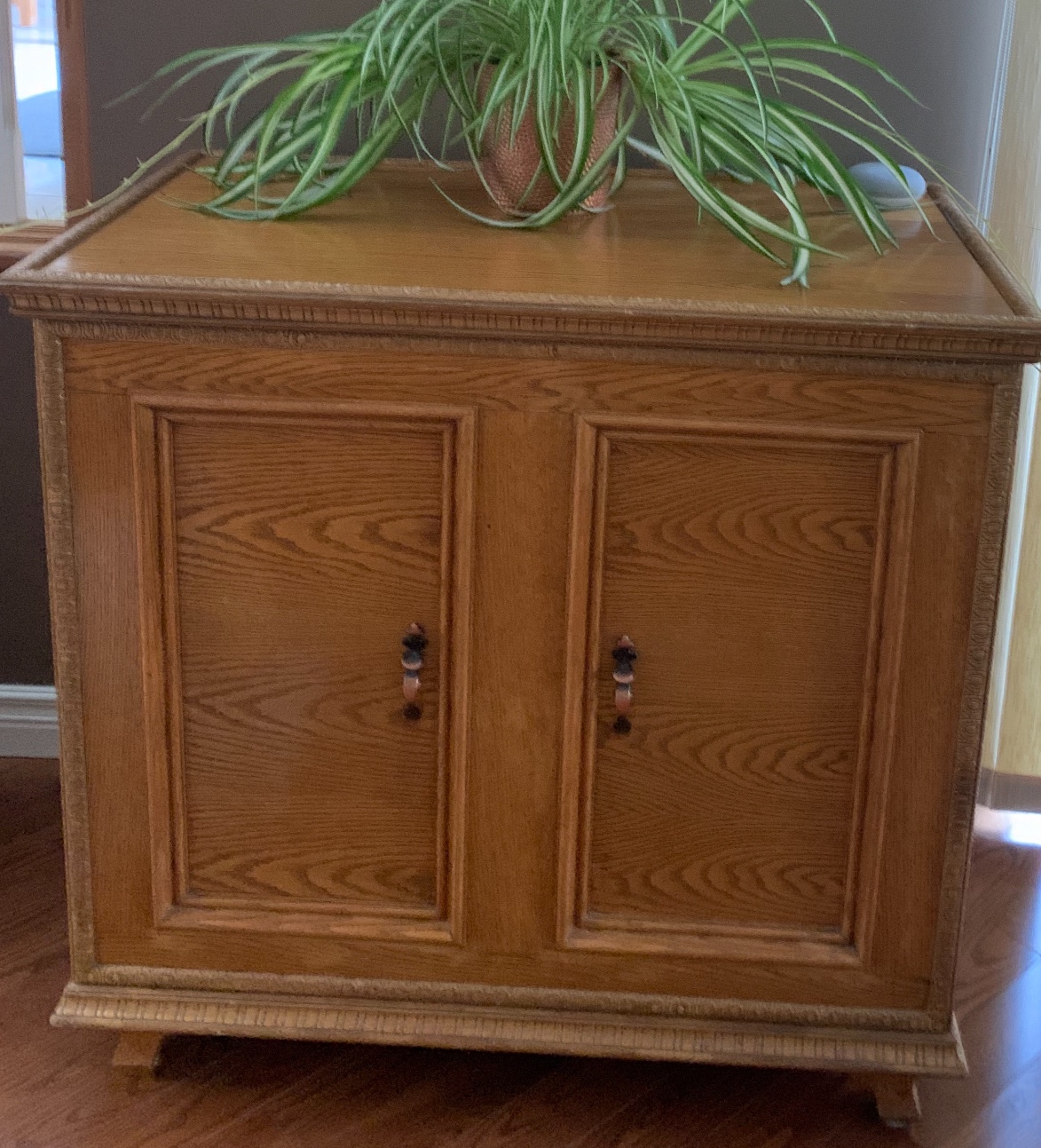 Oak hutch cedar lined