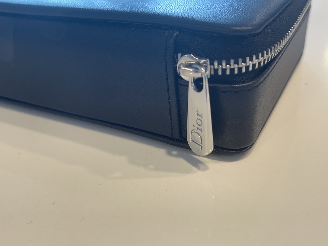 Dior Makeup Case - photo 3