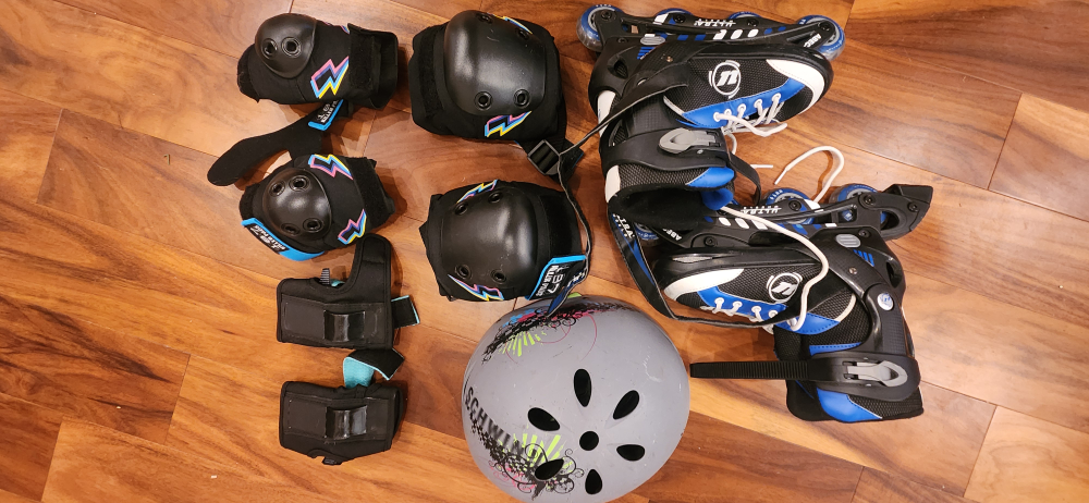 Inline Skates, Helmet and Protective Gear