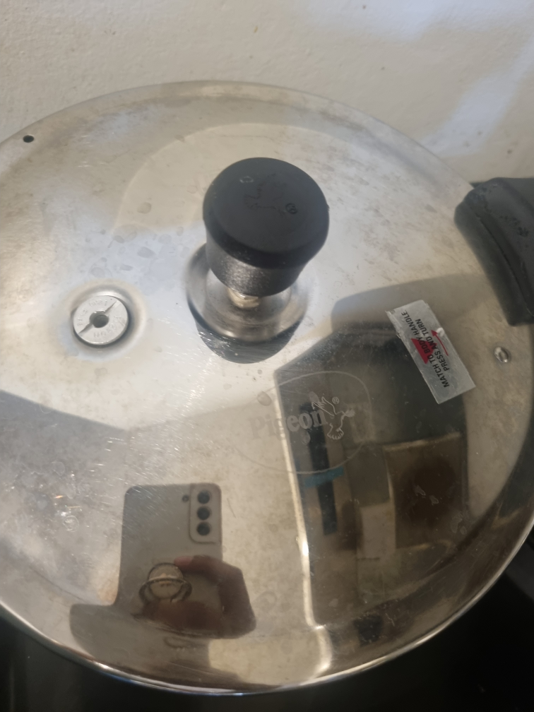 Pigeon Pressure Cooker/Kadhai(cooking pot) 3 Litres - photo 2