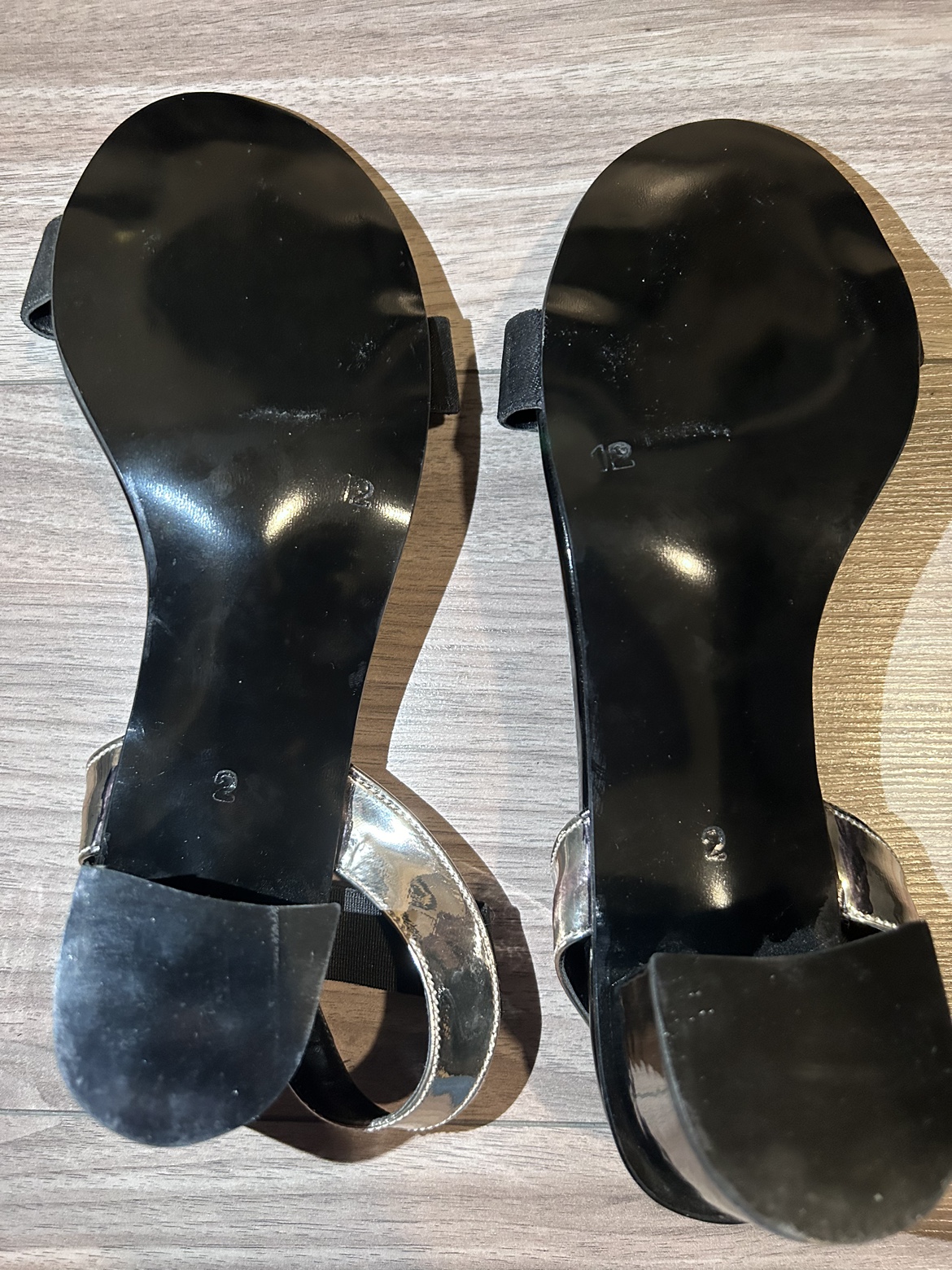 Black and Golden Heels (Brand New) 🧡 - photo 2