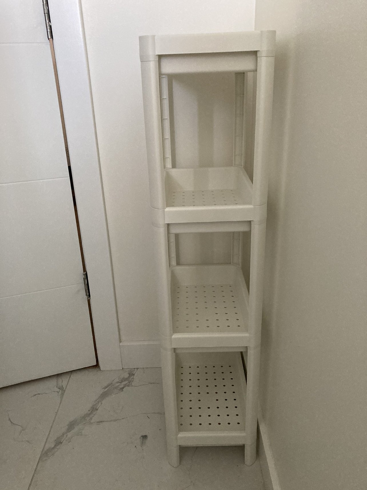 White Plastic 4 Tier Shelving Unit - photo 3