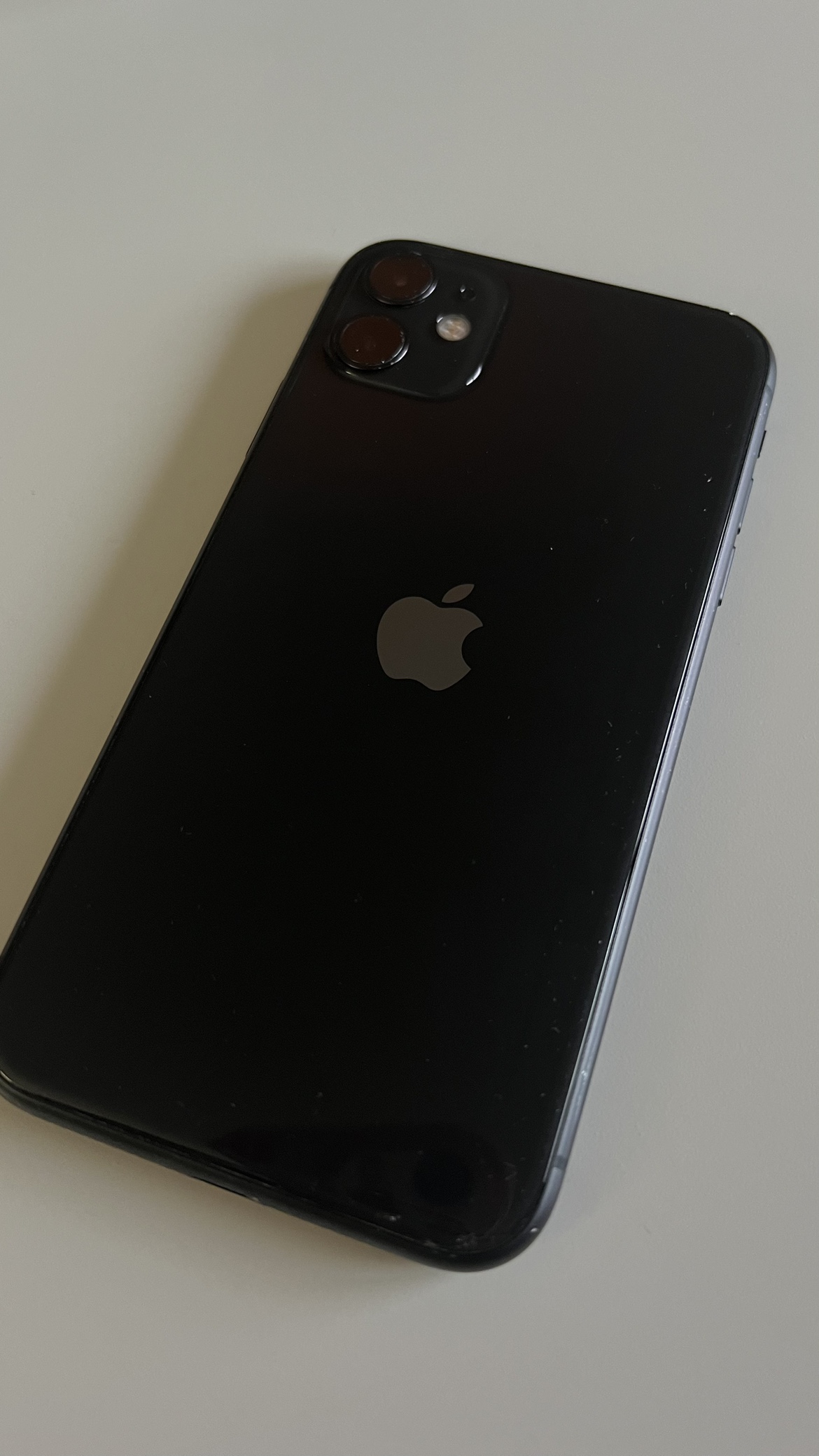 iPhone 11 - photo 2