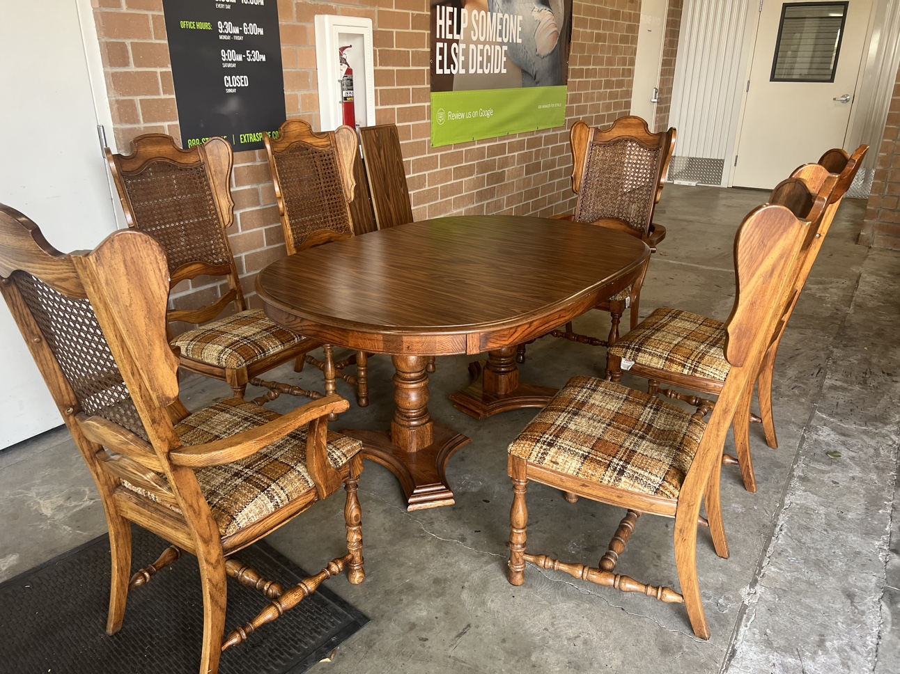 Dining Table w/6 chairs and 2 leaves - photo 5