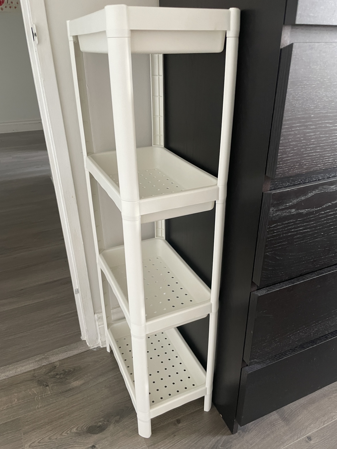 IKEA White 4-Tier Shelf vesken