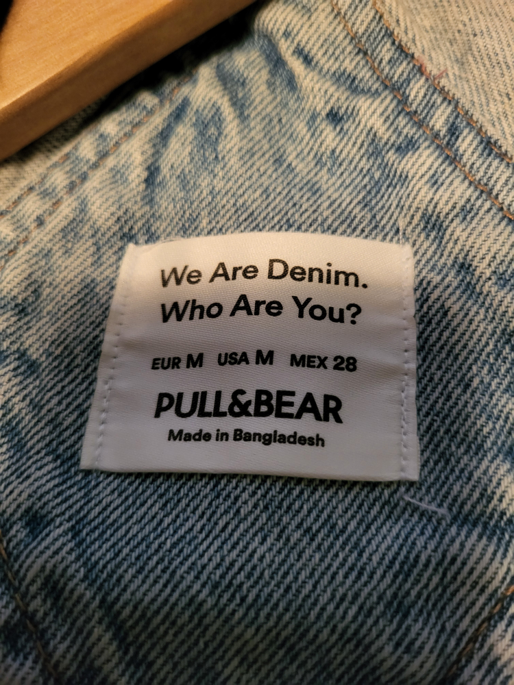 ❣️ Pull & Bear Denim Overalls Classic Baggy Jeans Size Medium image indicator(8)