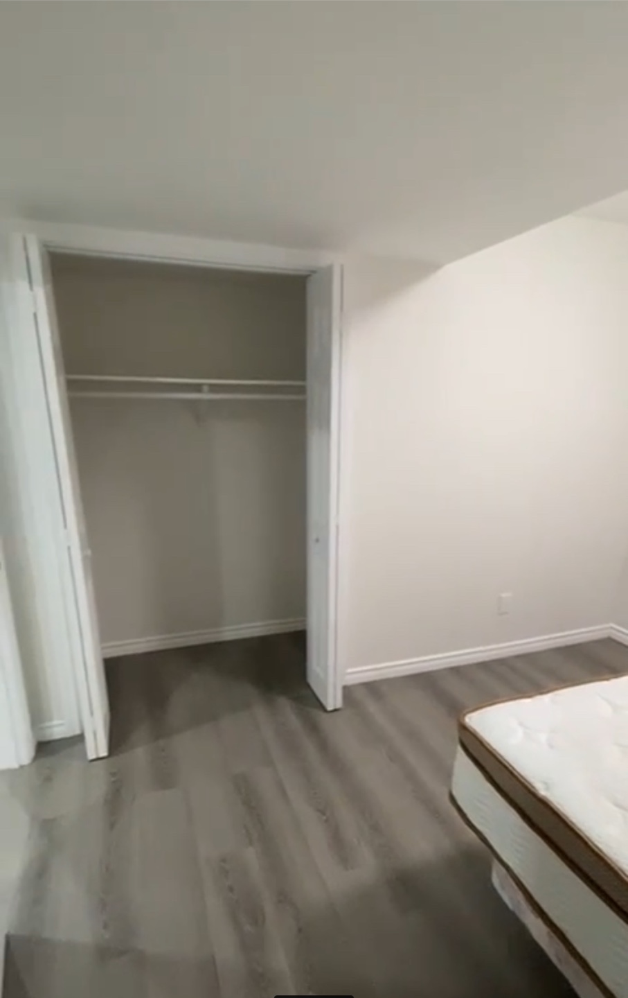Room available for rent - photo 2
