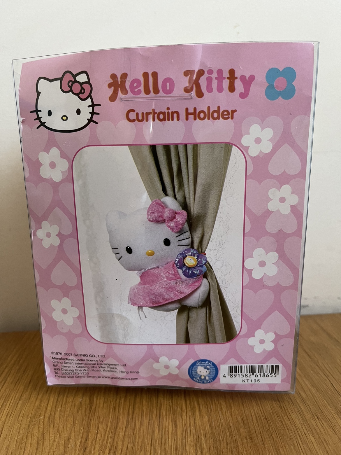 Hello Kitty Curtain Holder (Authentic, New) image indicator(2)