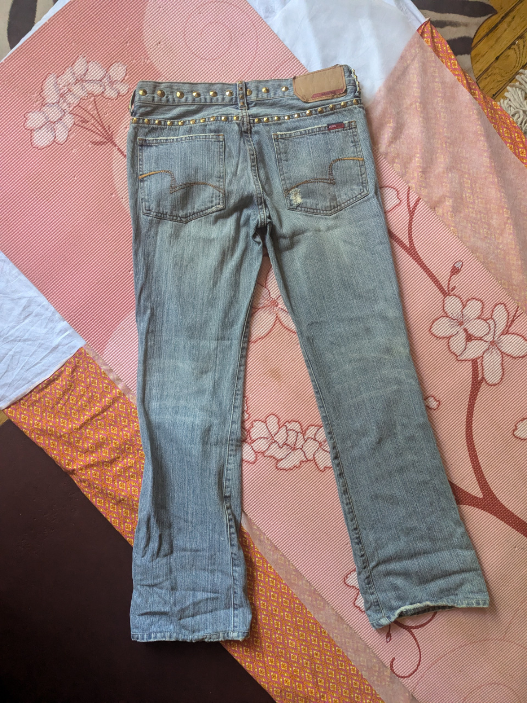 BCBG Max Azria jeans size 4 image indicator(2)