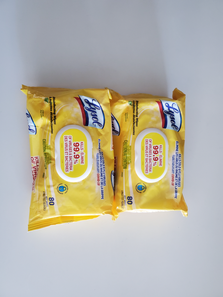 2 Lysol wipes