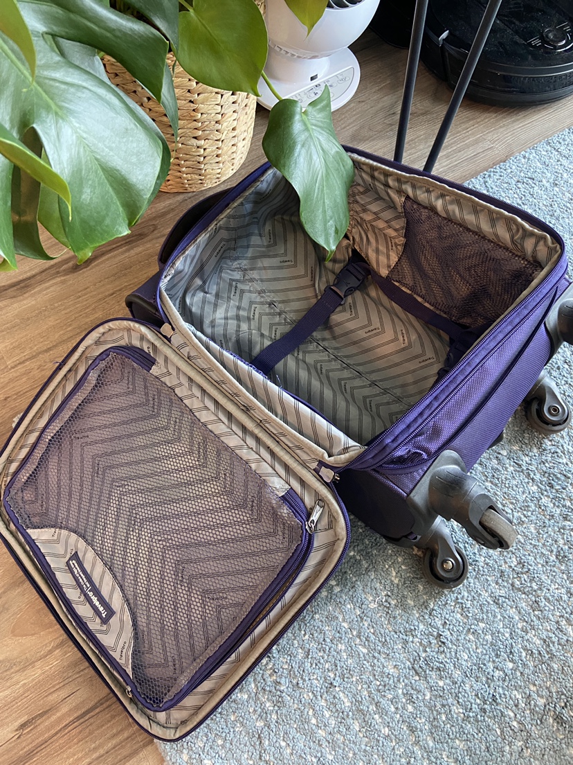 Carry On Luggage - photo 3