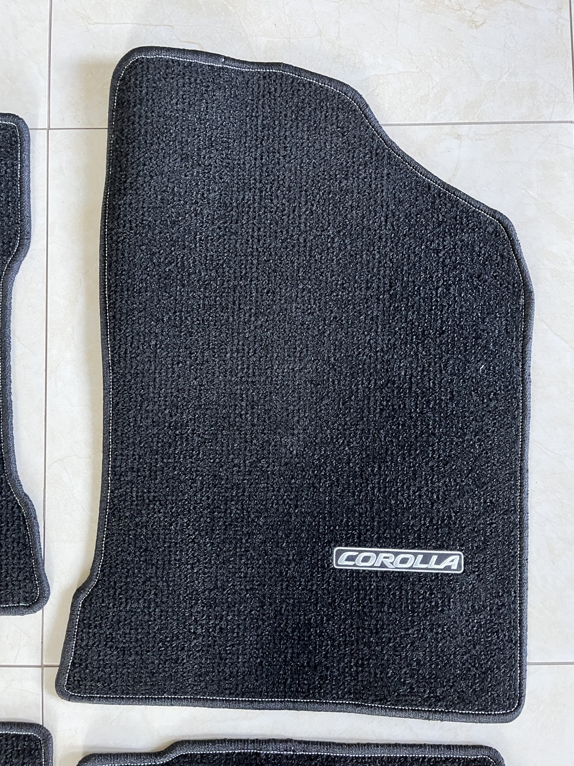 Toyota Corolla Floor Mats 2014-2019 image indicator(3)
