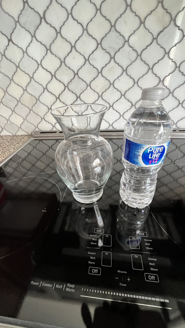 5 glass vases image indicator(4)