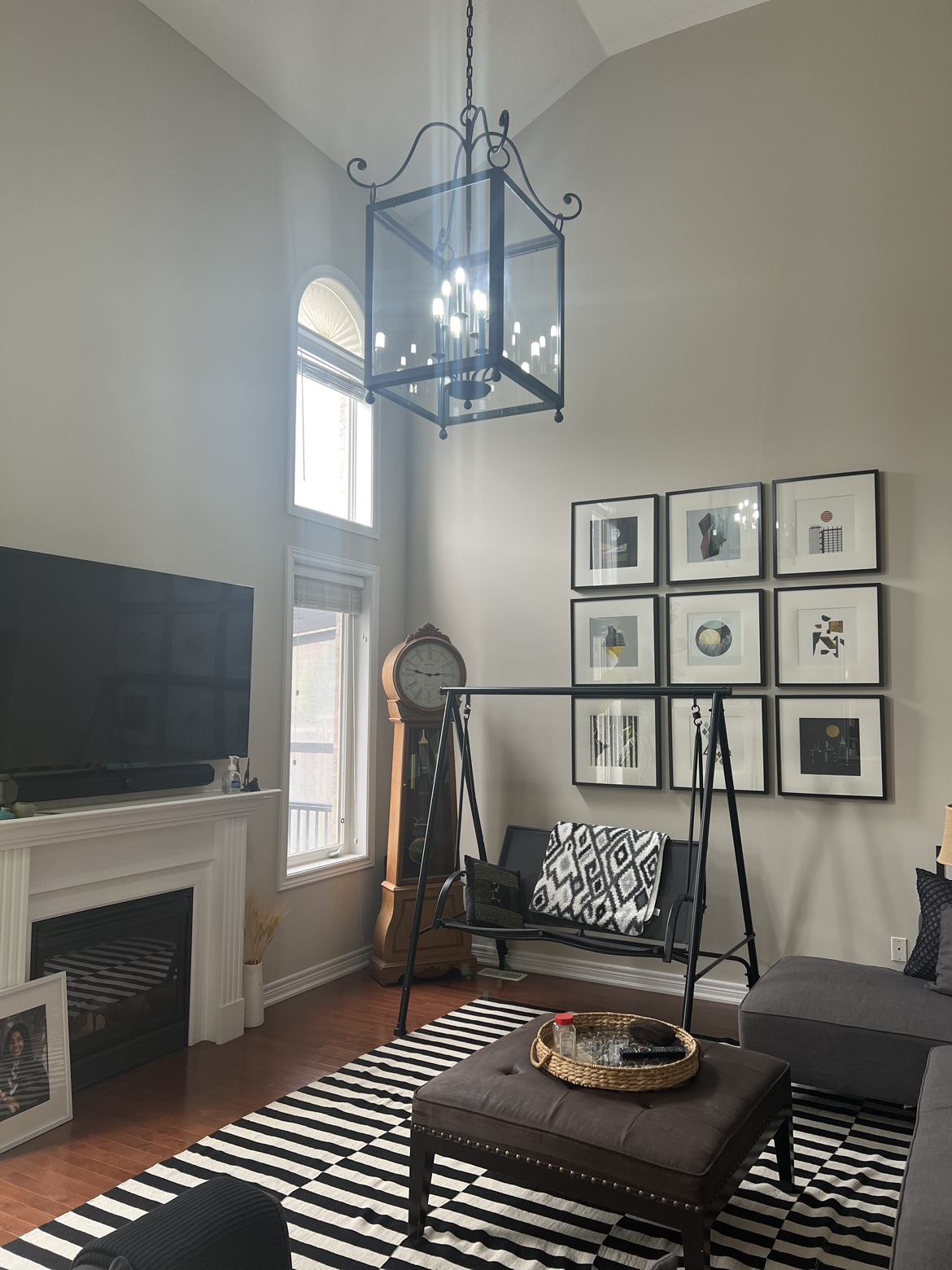 Wall frames with prints - photo 2