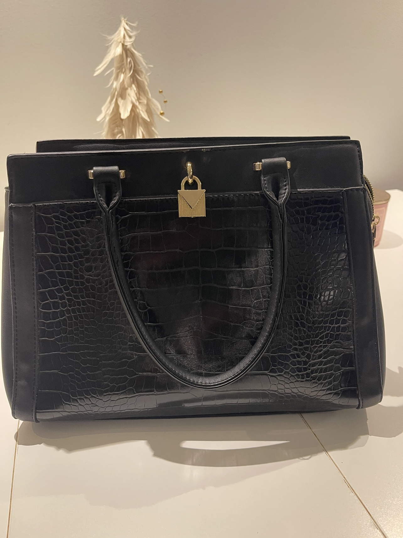 Black Crocodile Pattern Handbag