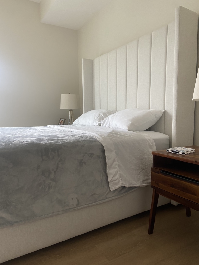 Queen size bed