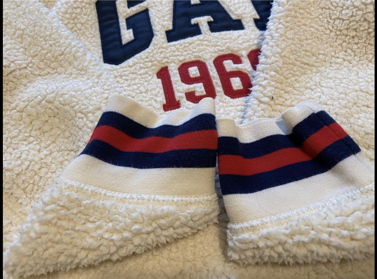 Gap kids size 8 image indicator(3)