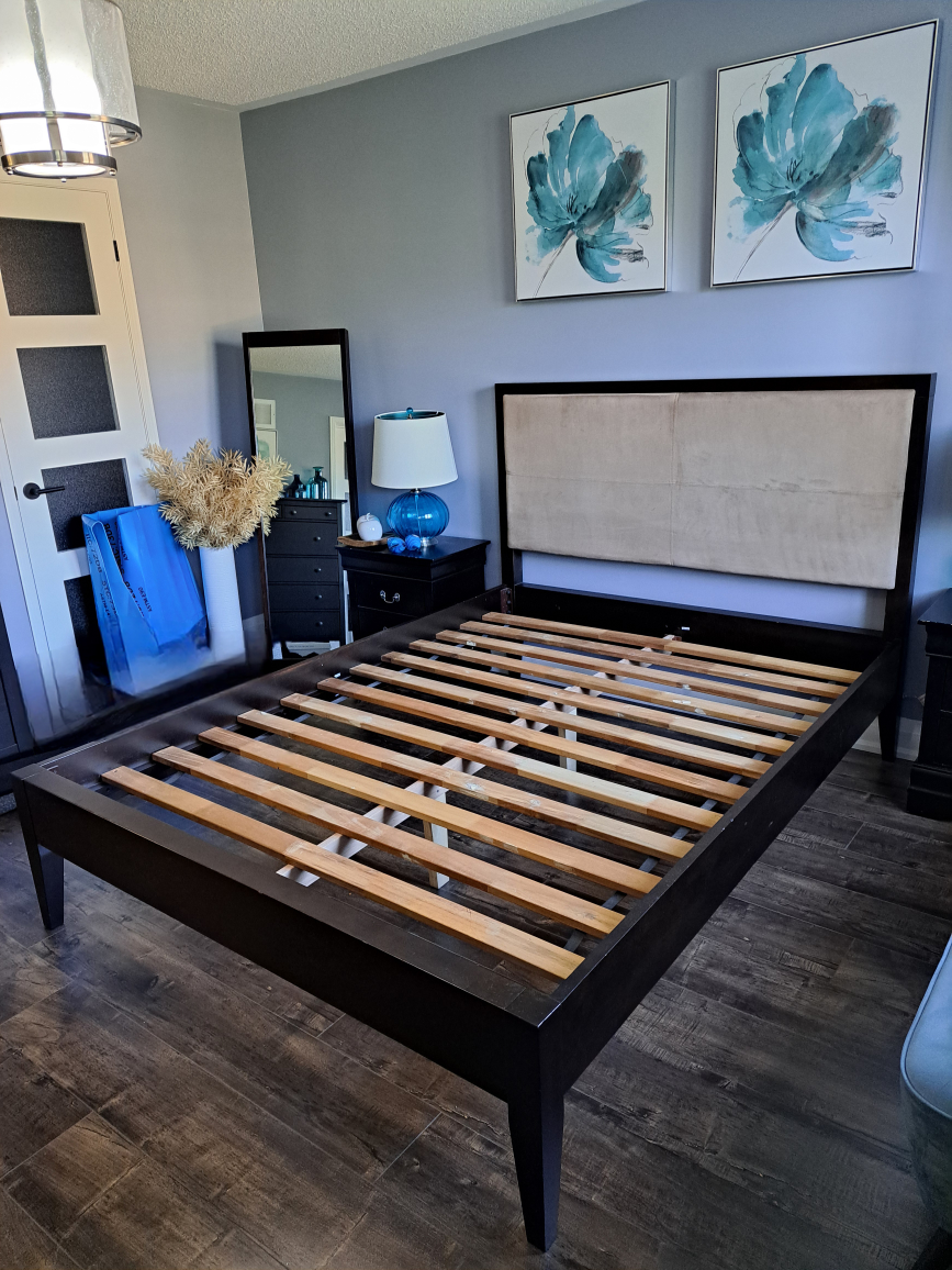 Queen Size Bed For Sale - photo 2