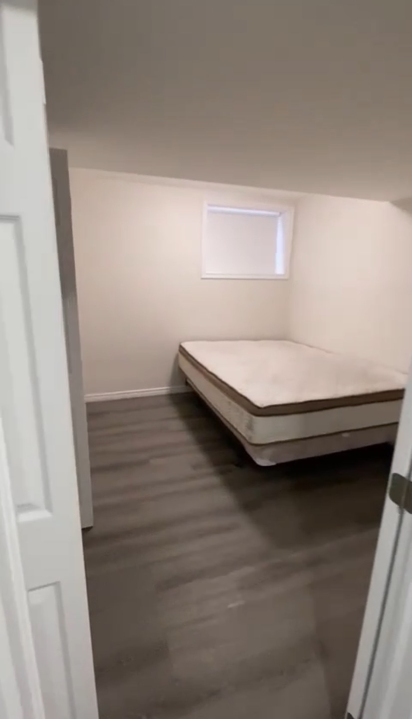 Room available for rent - photo 3