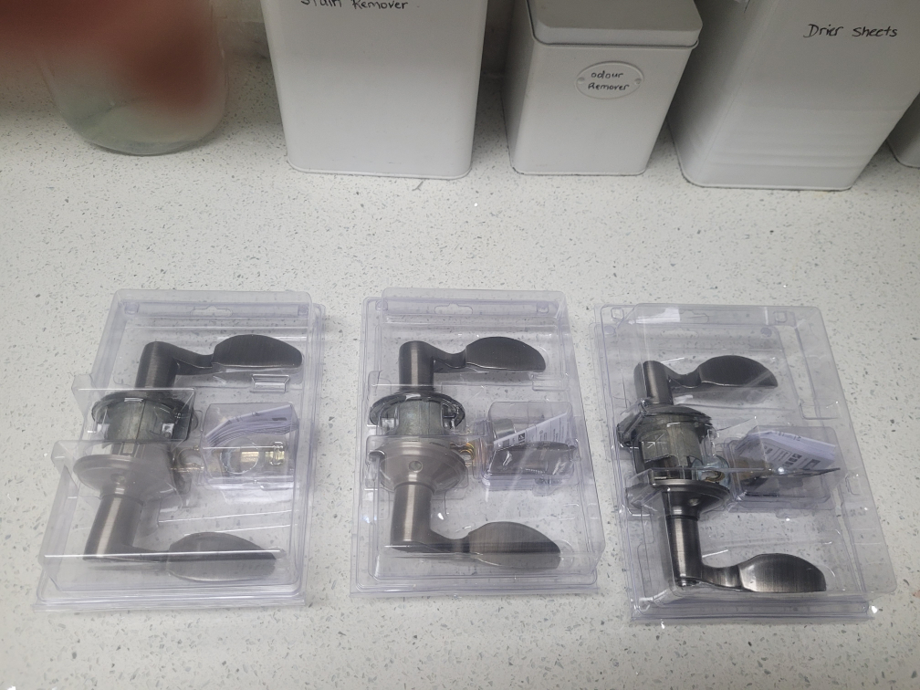 LOT●14 sets doors handles in BOX●●read description image indicator(5)