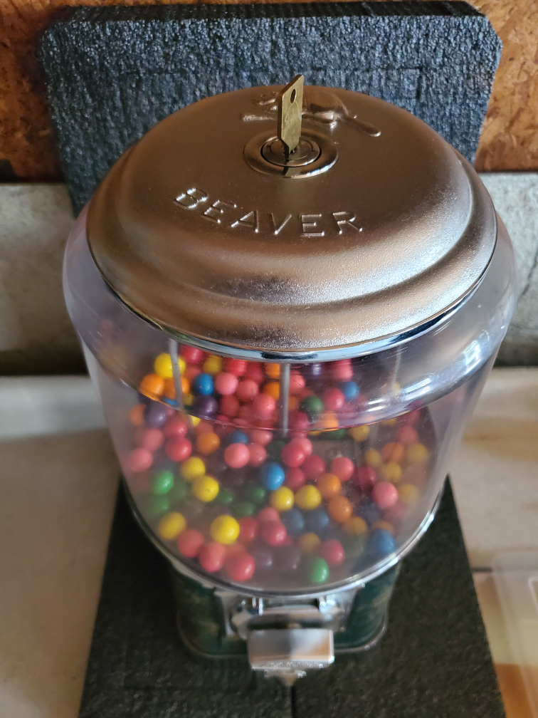 Last Call Beaver Capsule Candy/Chewing Gum/Gum Ball Machine
