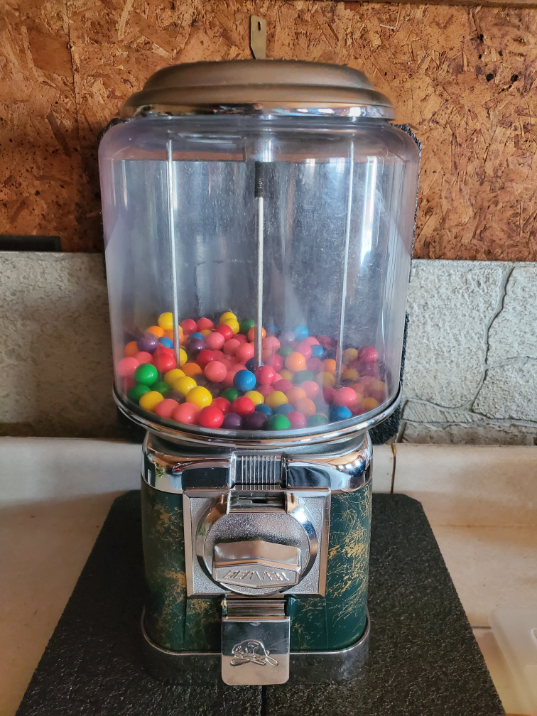 Last Call Beaver Capsule Candy/Chewing Gum/Gum Ball Machine - photo 2