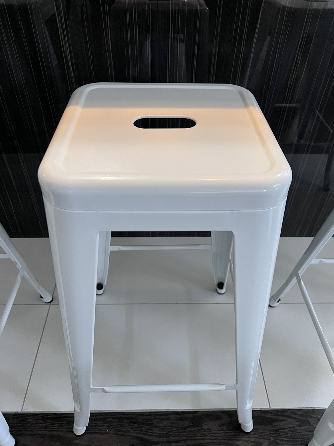 Set of 3 White Metal Bar Stools - photo 2