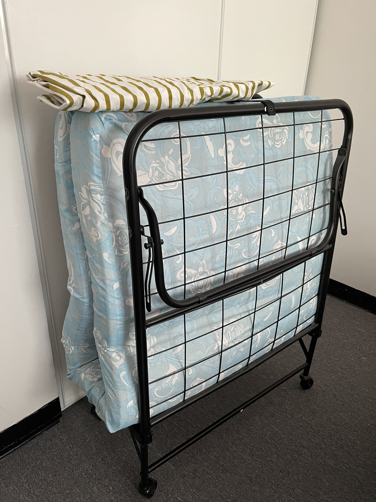 Folding Guest Bed With Mattress