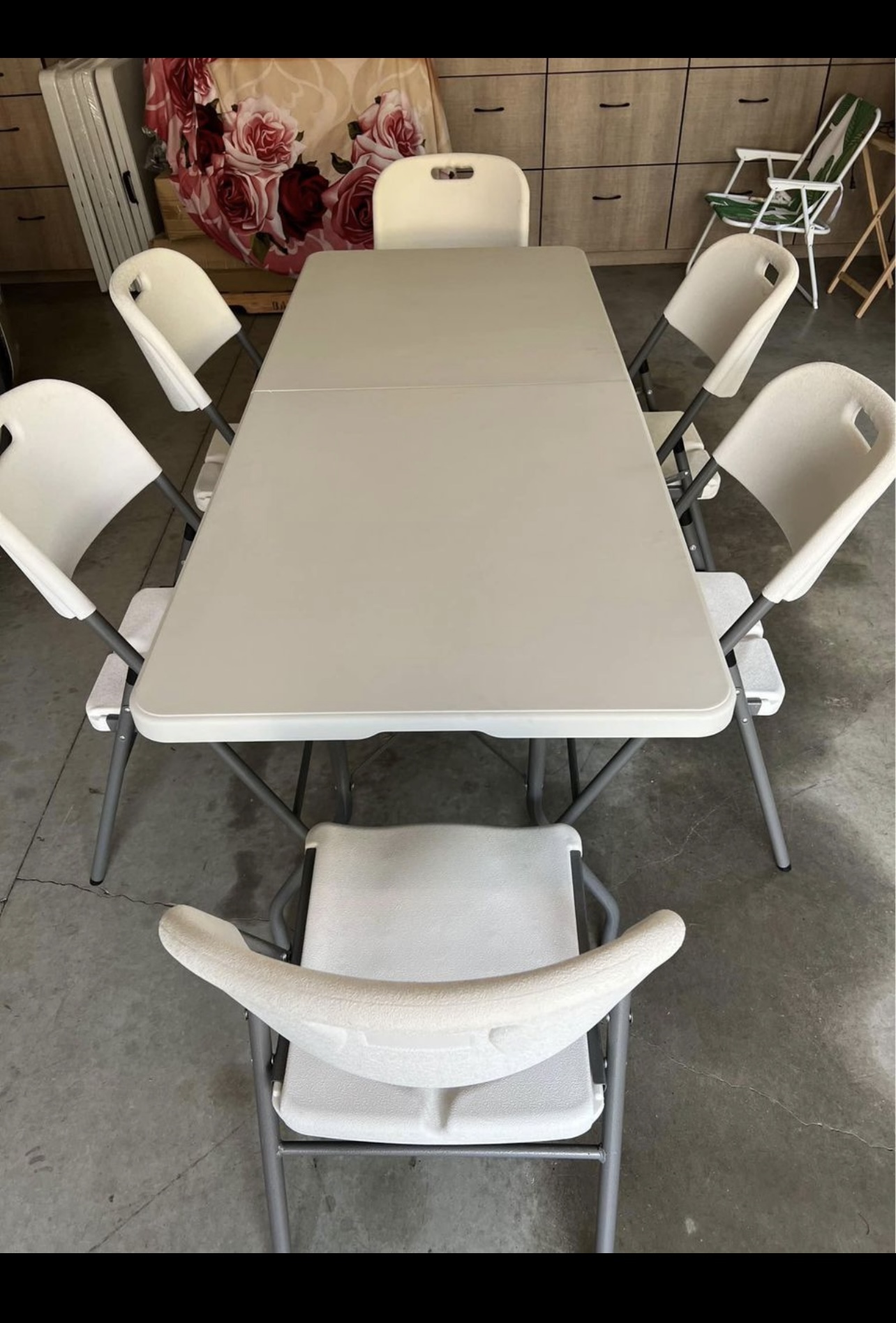 Table and chairs for rent thumbnail