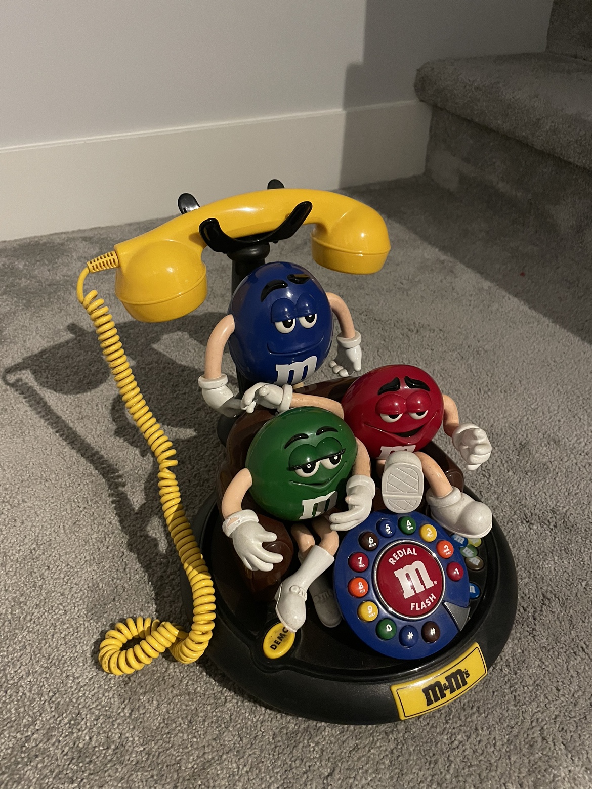 M&M phone - photo 2