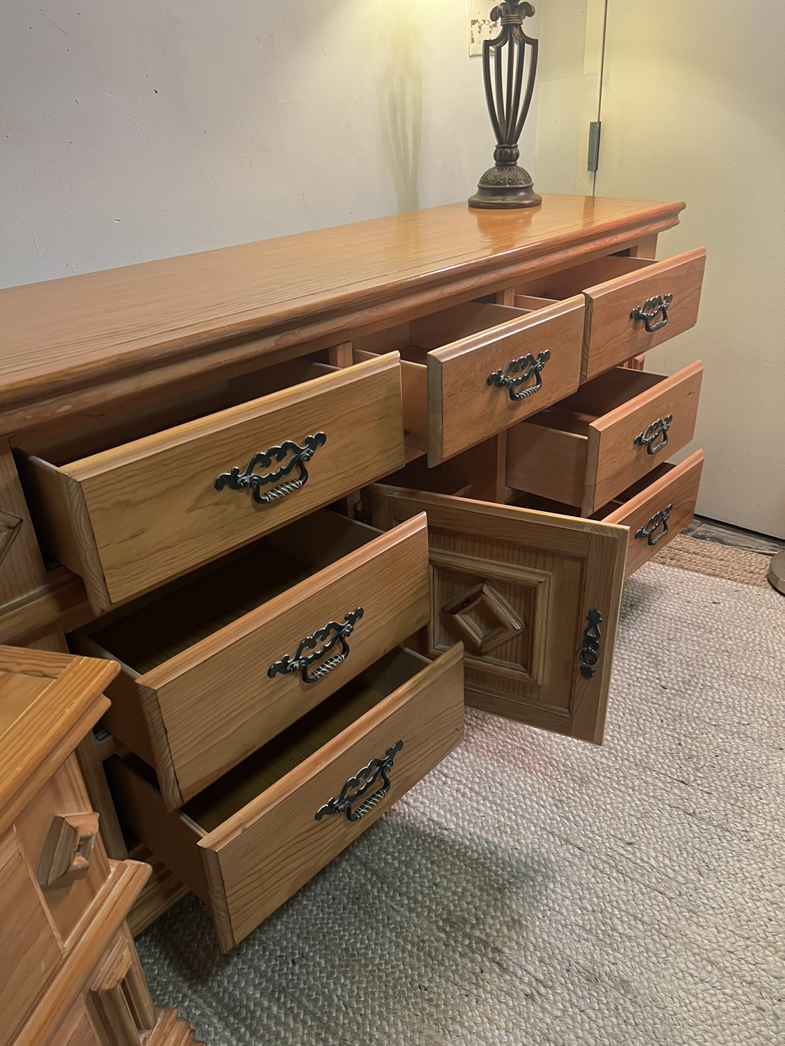 Wooden Dresser w/Two Nightstands - Delivery Available - photo 4