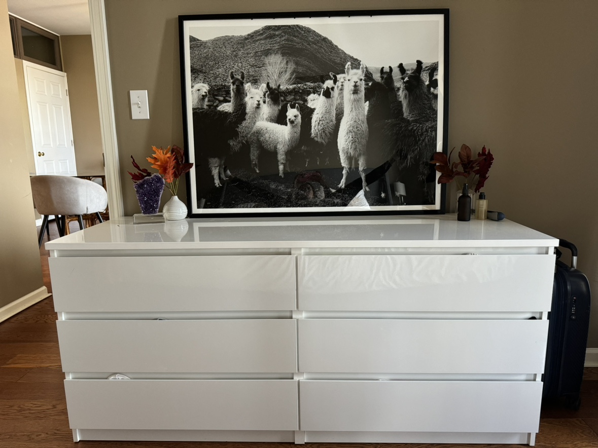 White 6 Drawer Dresser - photo 2