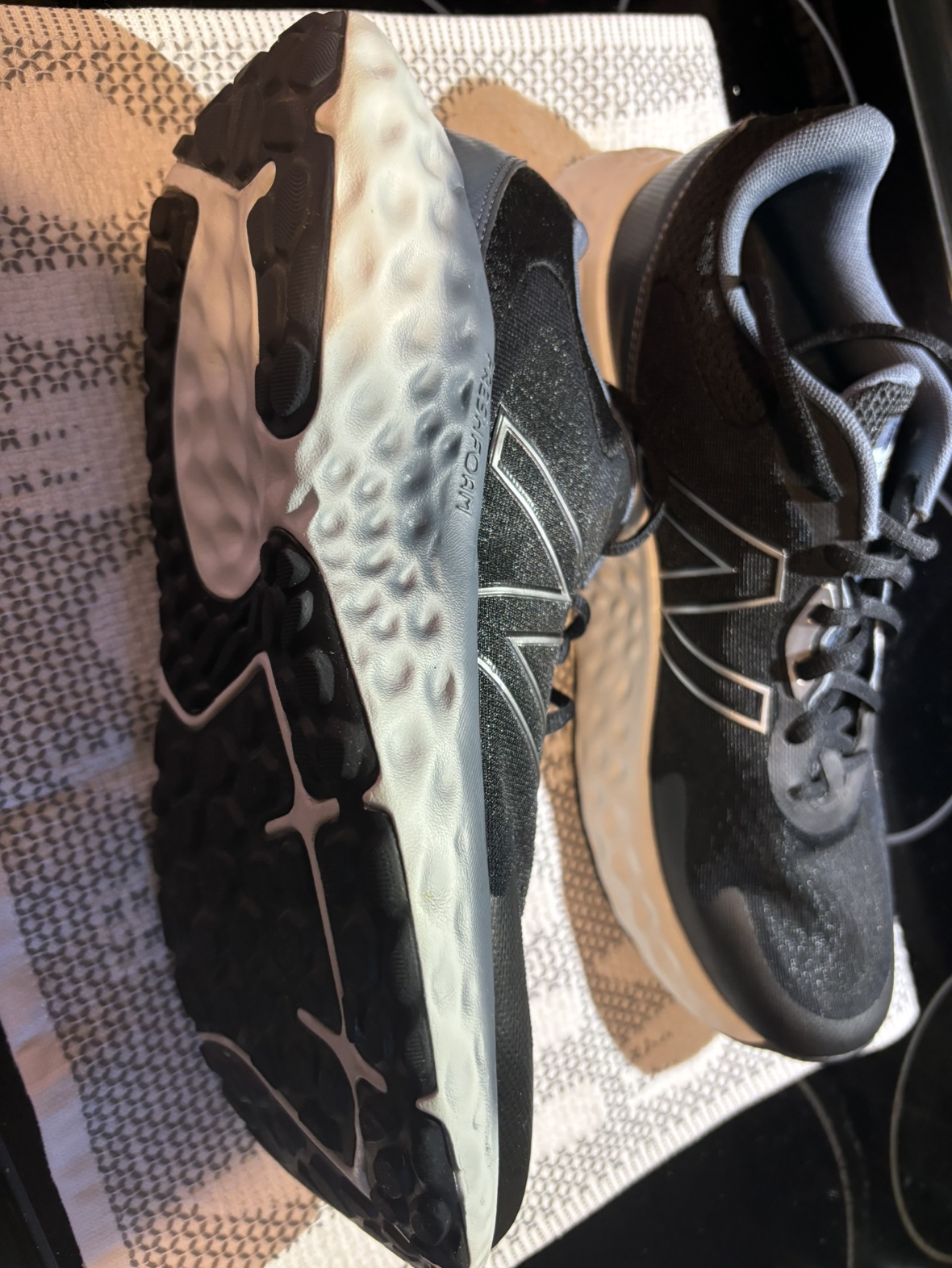 New Balance size 12 image indicator(2)