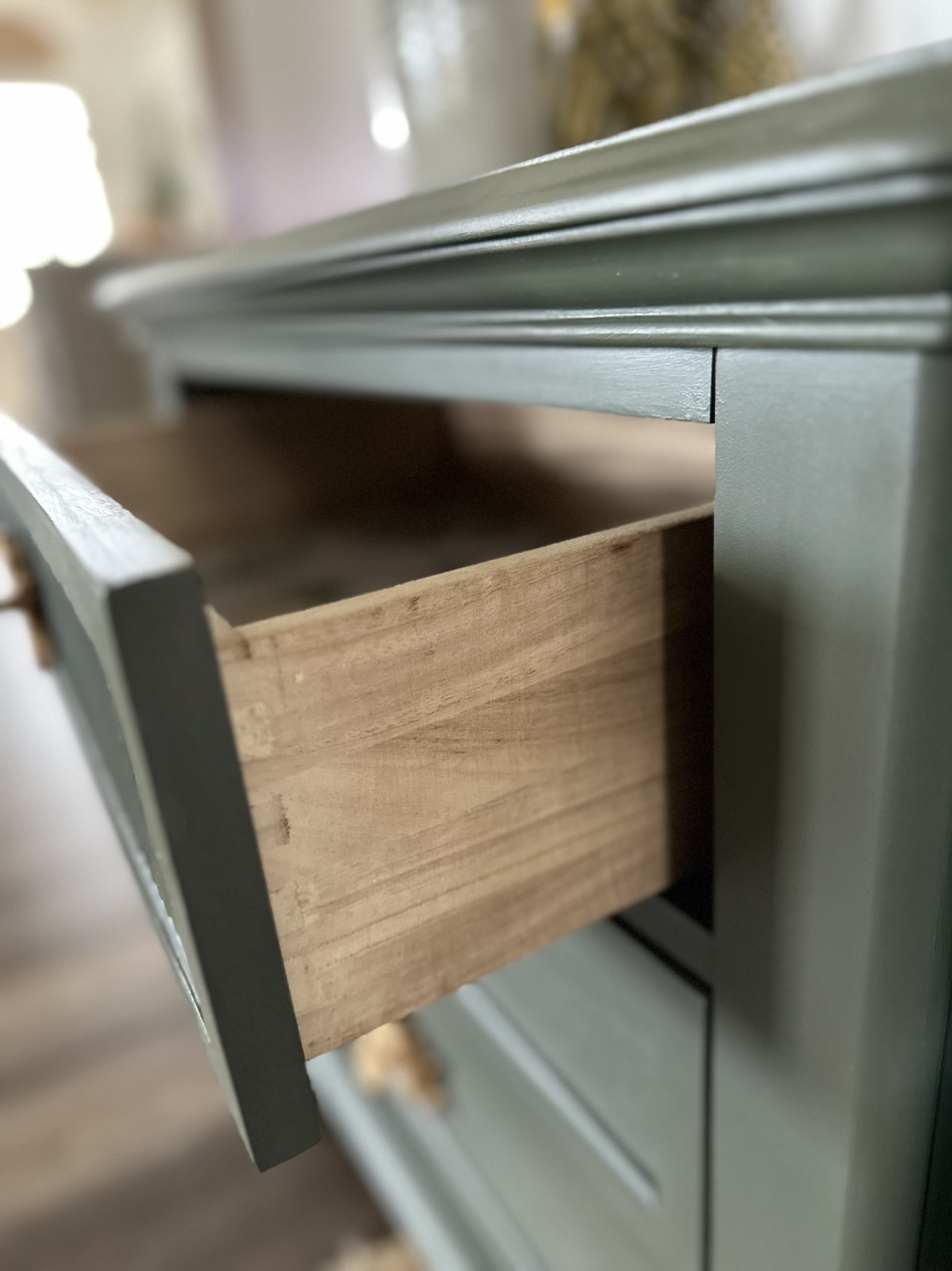 Gorgeous Pair of Night Stands - photo 4