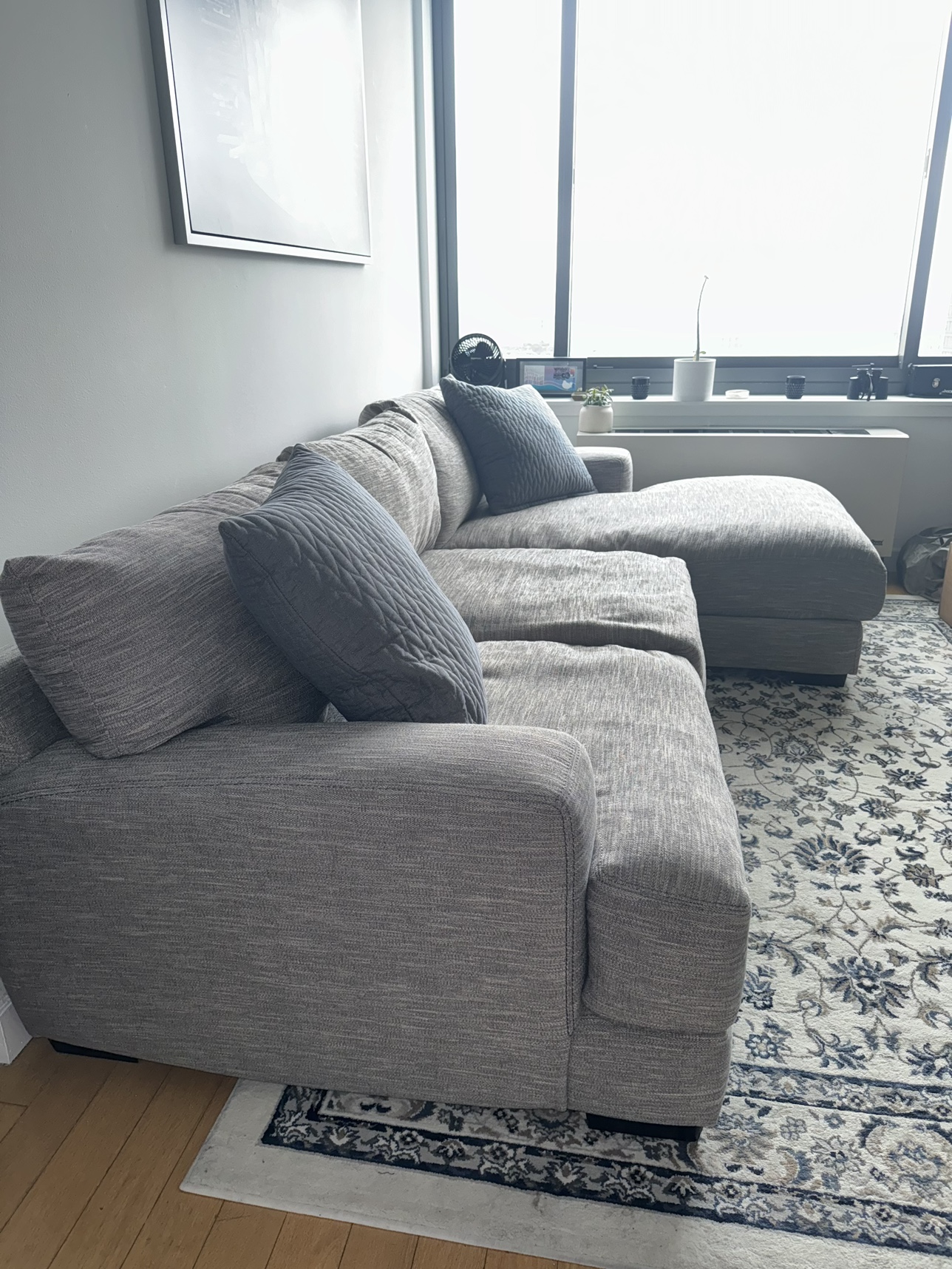 Raymour & Flannigan - Couch - 2 Piece Sectional Sofa - photo 3