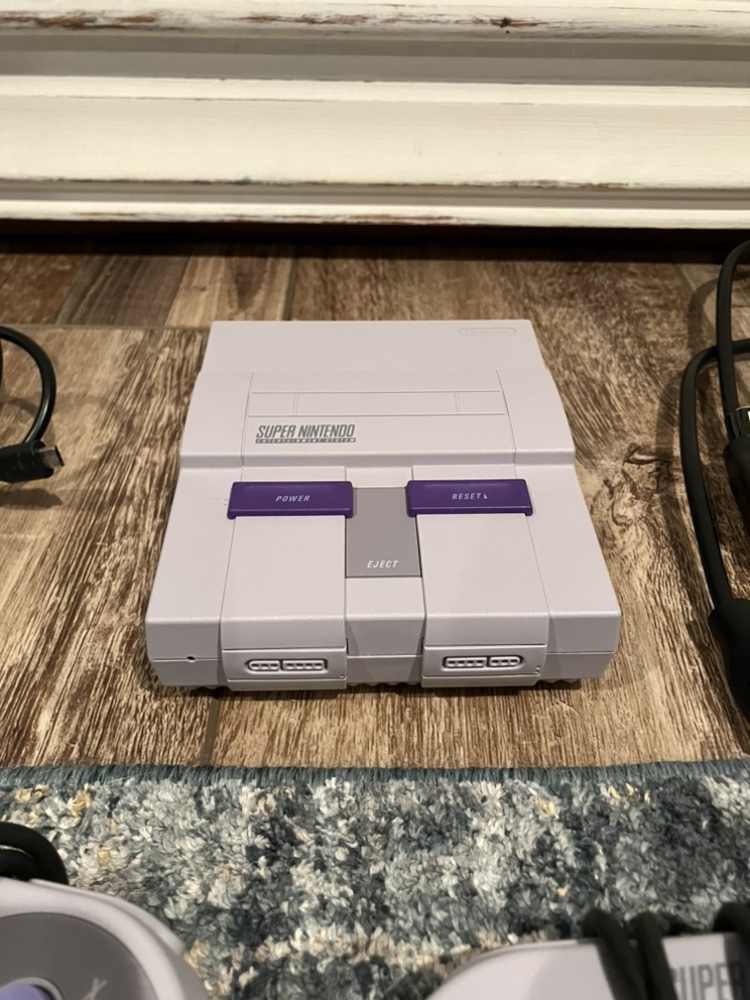 Nintendo Mini Super NES Classic With Remote Extenders - photo 2