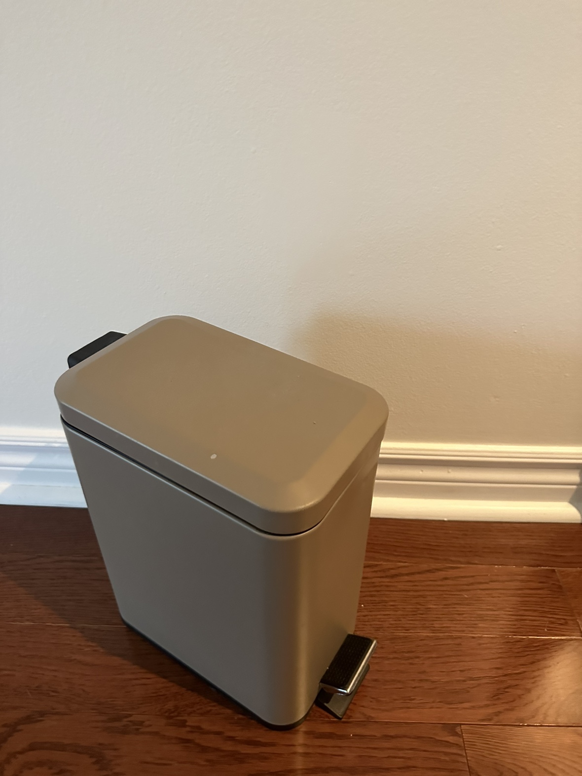 Beige Step Trash Can - photo 2