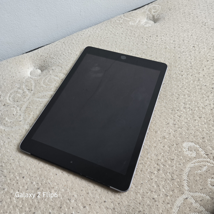 iPad tablet - photo 3