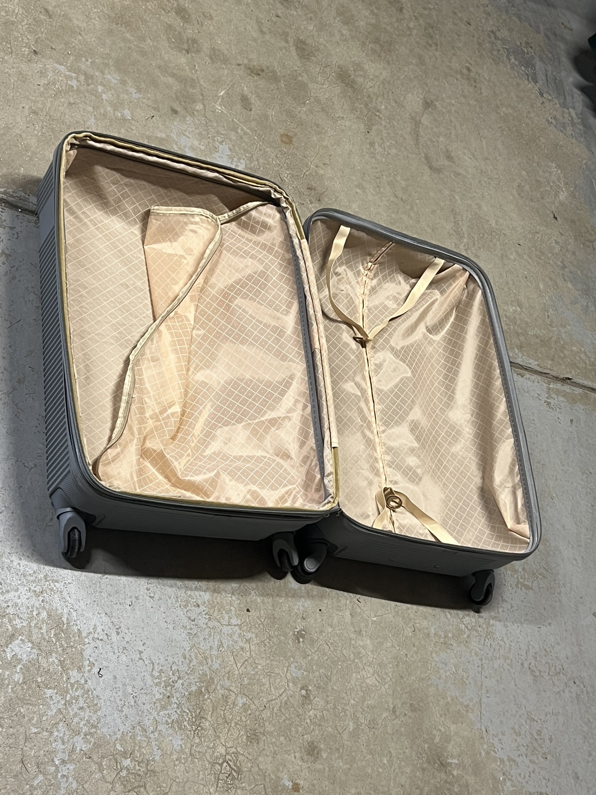 Calvin Klein Suitcase - photo 2