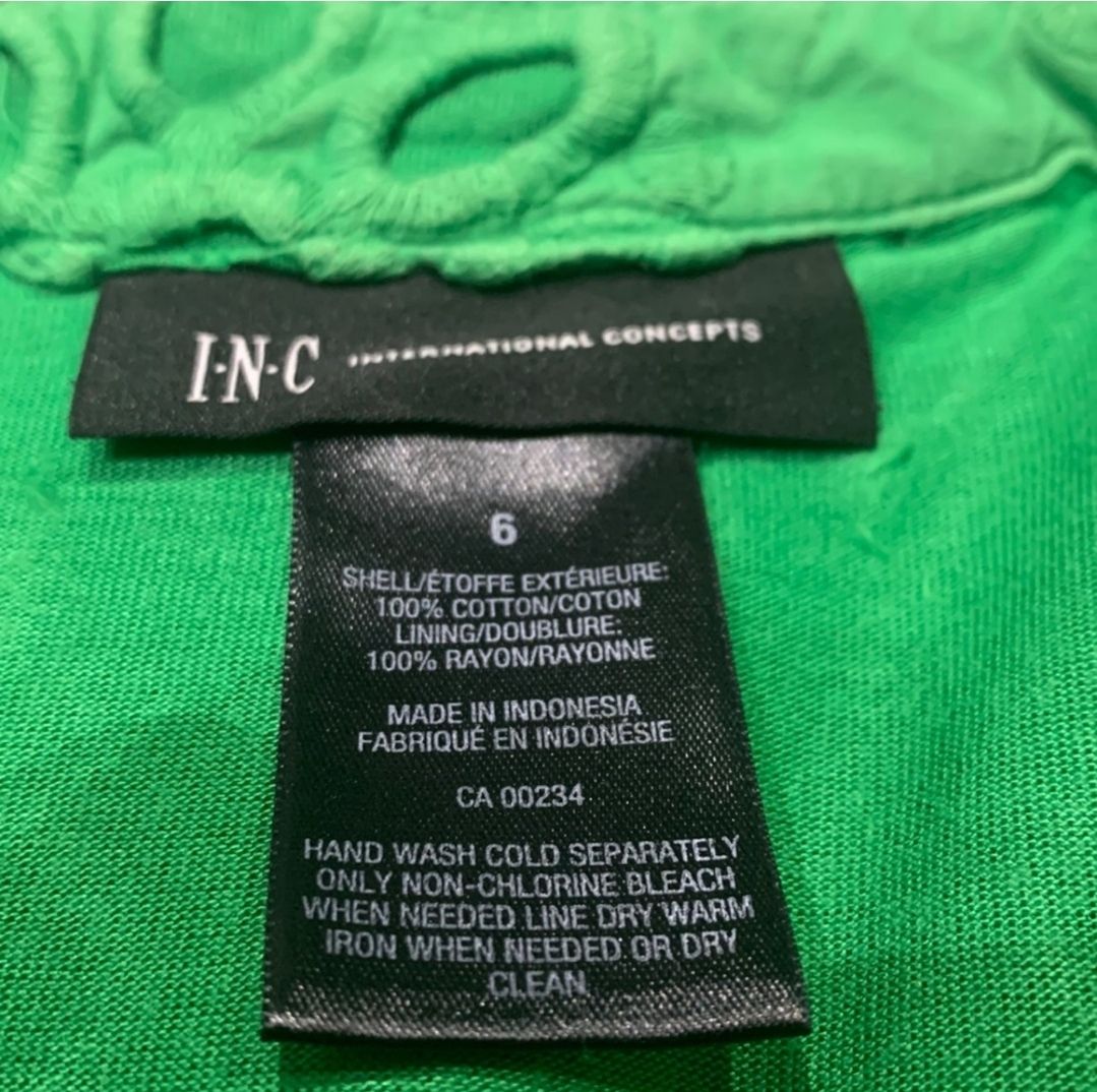 Gorgeous vintage dress 💚 image indicator(4)