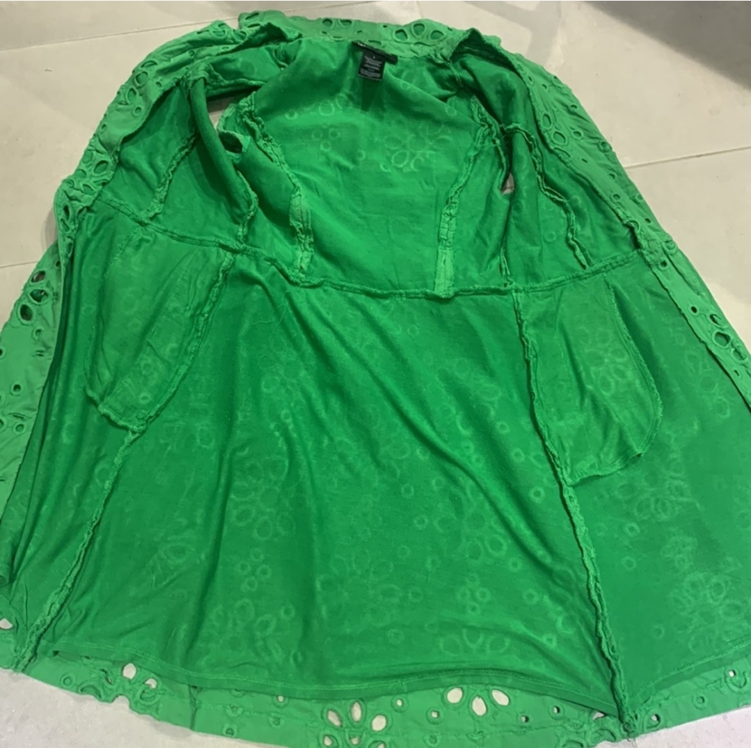 Gorgeous vintage dress 💚 image indicator(5)