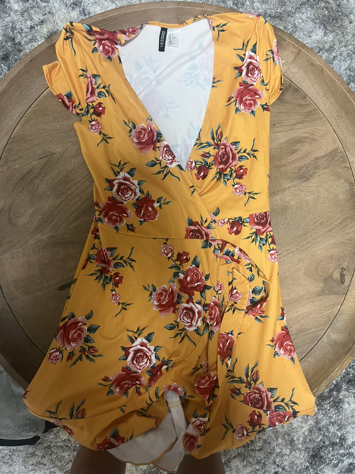 Women’s/Teen Clothing Bundle image indicator(9)