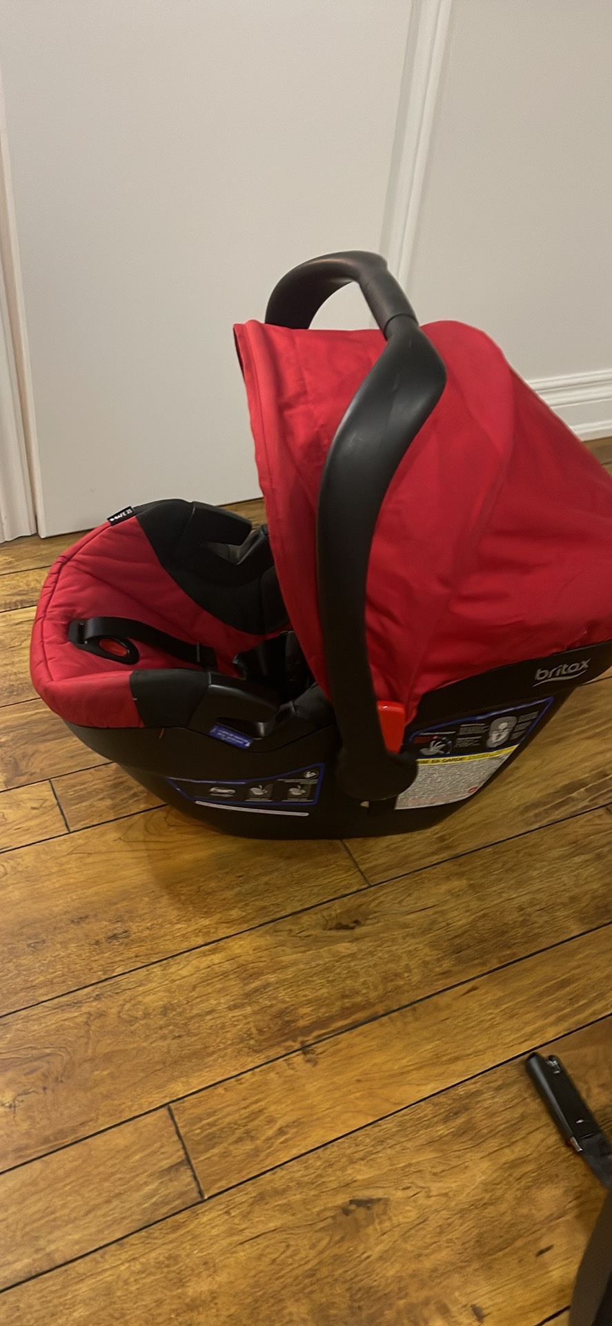 Britax B-Safe 35 Infant Car Seat expired - photo 4