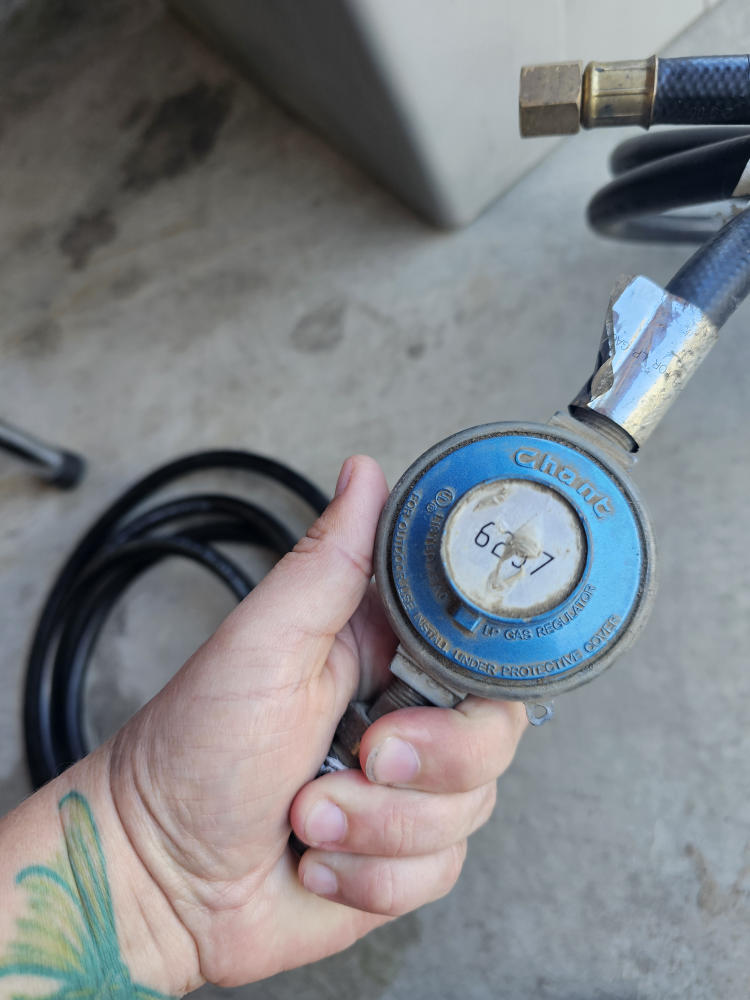 Gas Regulator with Hose - photo 3