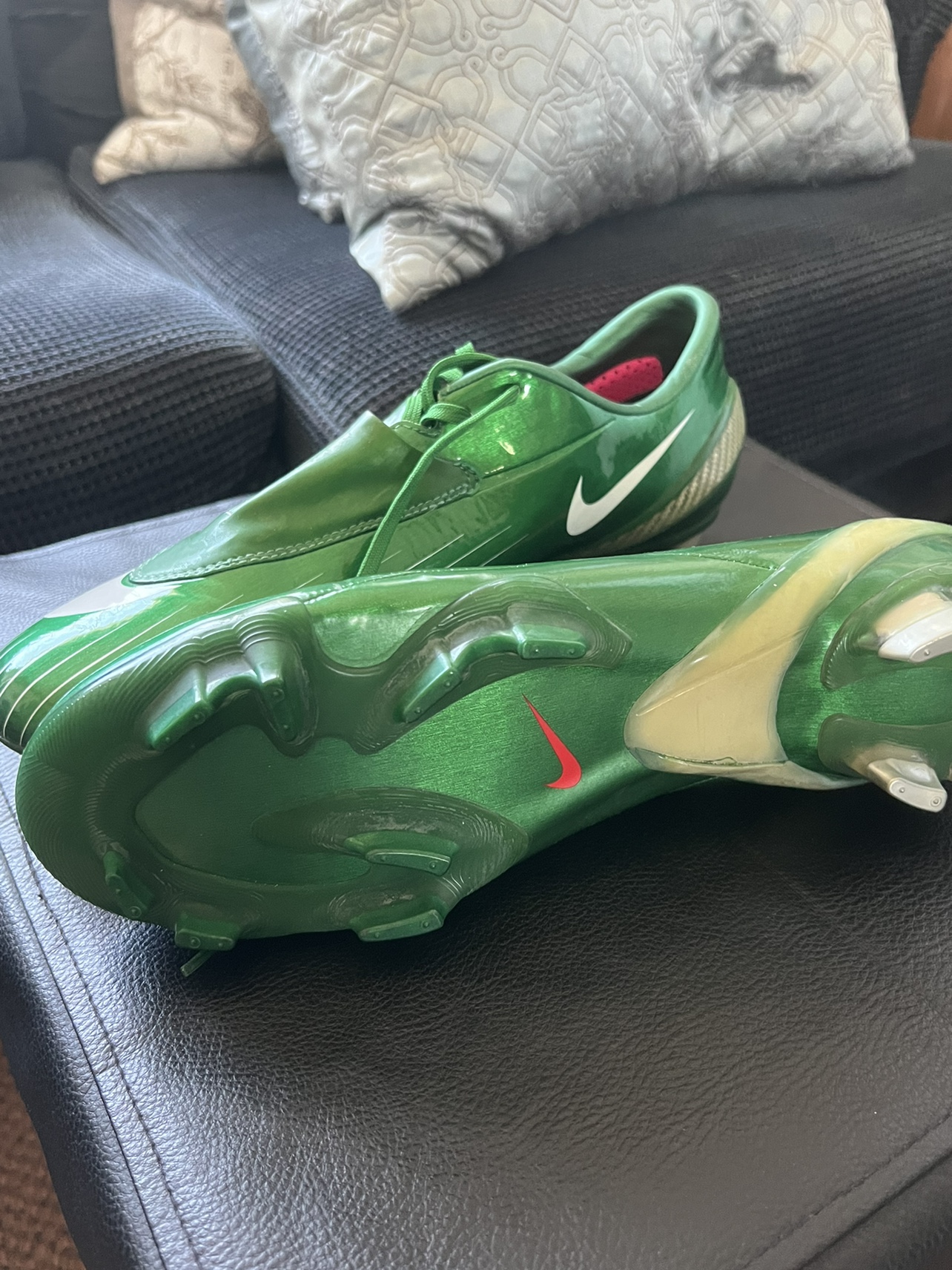 Nike Soccer Cleats image indicator(2)