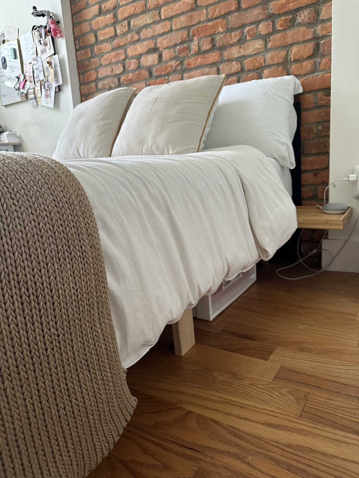 FULL-Size Solid Wood Bed Frame +2 Side Shelves - photo 3