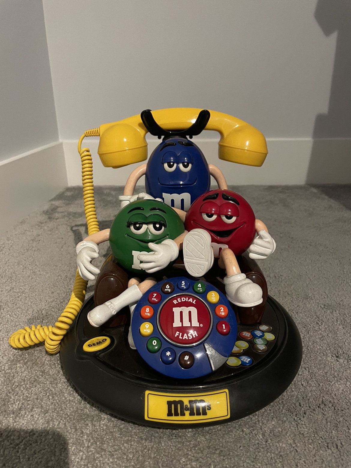 M&M phone