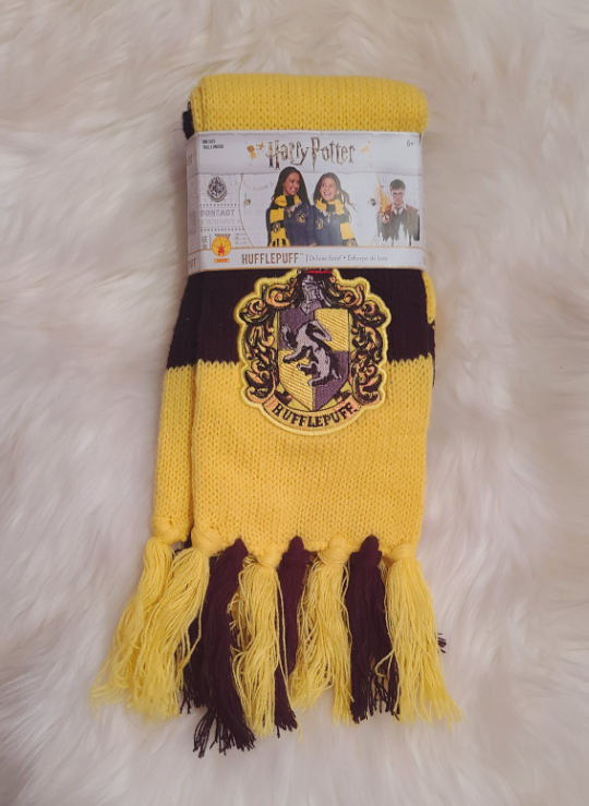 🪄 Harry Potter Hufflepuff Scarf 🪄 image indicator(3)