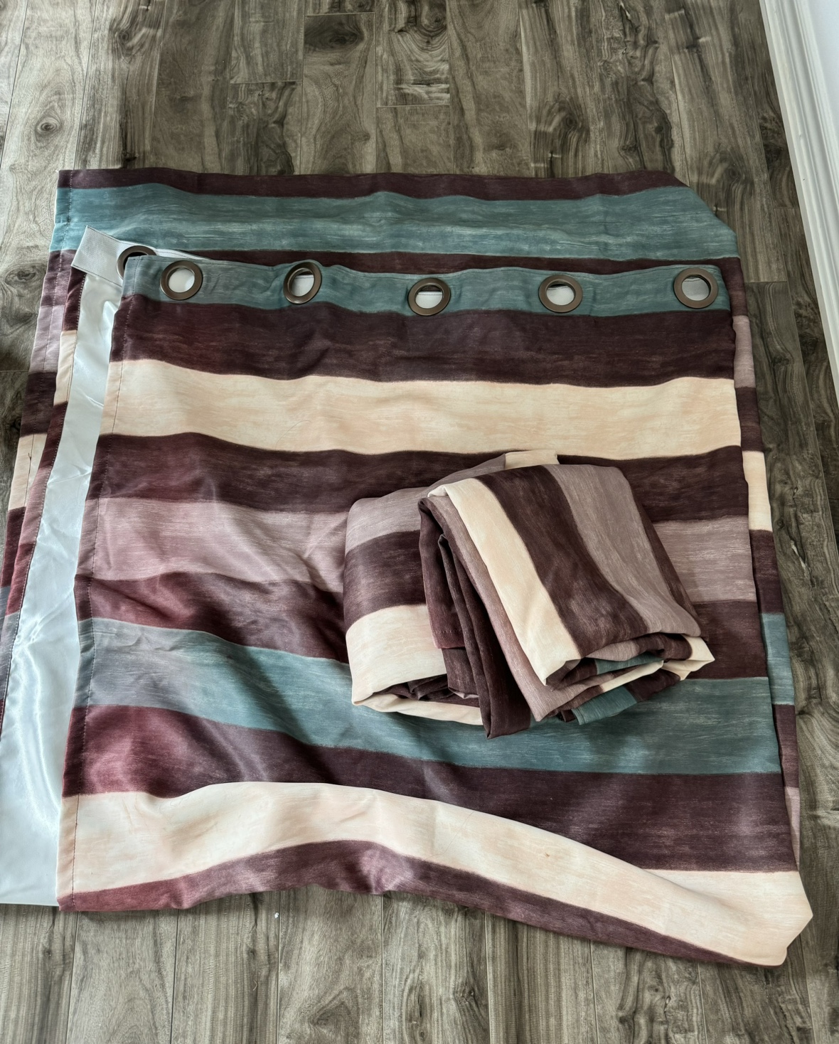 Home curtains image indicator(3)